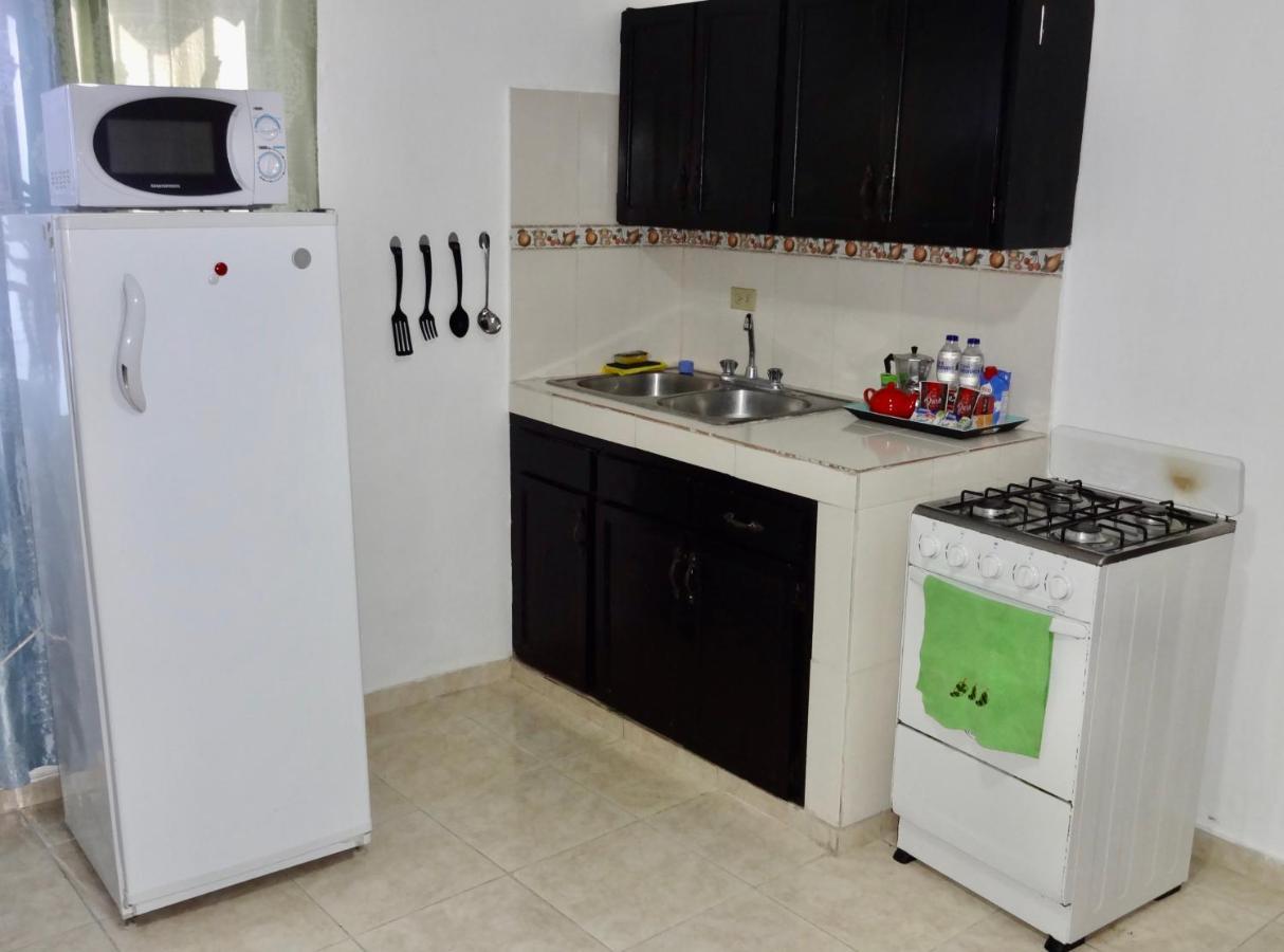 בוקה צ'יקה Posada El Sol, Home Near Airport Sdq מראה חיצוני תמונה